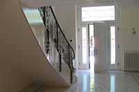 Ringhiera scala interna e parapetto in ferro battuto foto 2