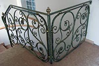 Porta e ringhiera coordinate in ferro battuto foto 3